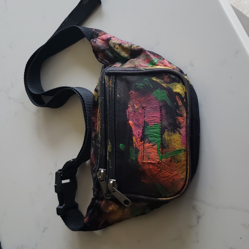 Everest Custom Painted Fanny Pack